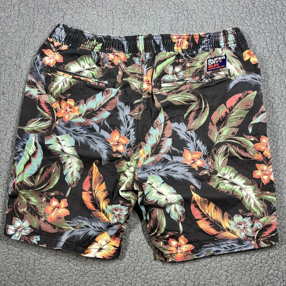Superdry Sun Scorched Tropical Floral Shorts Mens Medium Black M7110017A